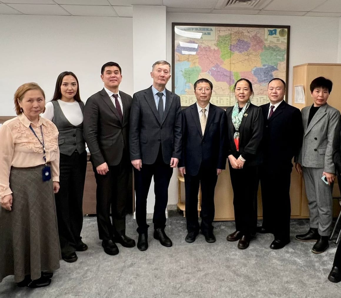 В Астане состоялась двухсторонняя встреча между Хабом и Пекинским административным институтом